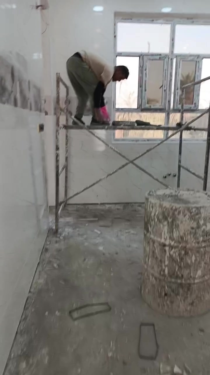 خلفه سيراميك متفرغ للعمل.    نعمل سيراميك مرمر كرانيت بورسلين.     بآيات درج حجر قرض.       استفسار أكثر اتصال ***********.  مستعدون لكافه اعما ل الترميم
