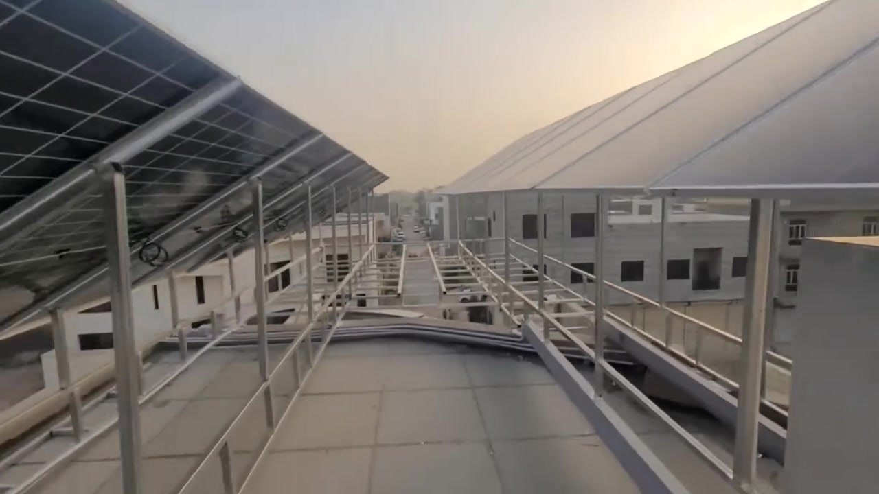 ☀️ مو كل منظومة شمسية تعطي نفس الأداء... الفرق يبدأ من جودة التنفيذ.
كل لوح، كل قاعدة، وكل توصيلة إلها دور حتى تحصل على أعلى إنتاج للطاقة وعمر تشغيلي أطول.
بهذا المشروع اعتمدنا تركيب احترافي يضمن: ✅ أعلى استفادة من أشعة الشمس. ✅ تثبيت متين ومقاوم للظروف الجوية. ✅ مكونات أصلية بأداء موثوق. ✅ تشغيل مستقر صباحي ومسائي.
إذا تفكر تتحول للطاقة الشمسية، خلي استثمارك مع فريق يعرف شغله من أول خطوة إلى آخر تفصيل.
📞 للاستفسار:

مهندس كرار 

***********

مهندس نزار

***********

العنوان : بغداد - شارع الصناعة 

  الواح تسلا :

***********

ألواح تسلا للطاقة الشمسية ☀️
طاقة اليوم... استثمار للمستقبل.
