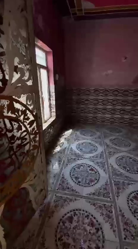 لايجار  بيت لايجار لشيشان لاوله خلف لصحفين 
ايجار ه 250 ولماعده بلاش ويدلل الفقير 
***********
