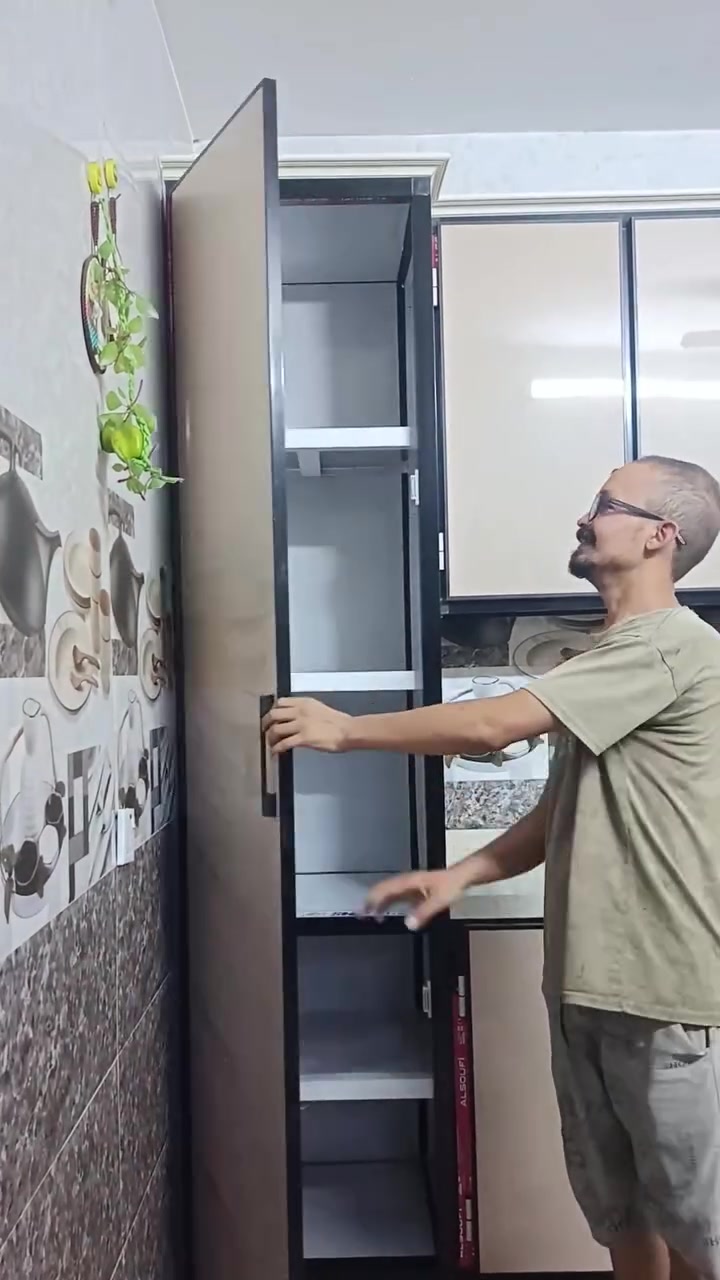 احدث التصاميم و الديوكرات 
وكافة المودرن والمطابخ الالمنيوم
والشبابيك المحجرات وبواب الالمنيوم
***********
***********
