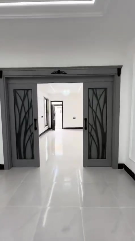 سلام عليكم صباغ ابيوت واجهيات متفرغ للعمل ألزم اكباله  ***********
