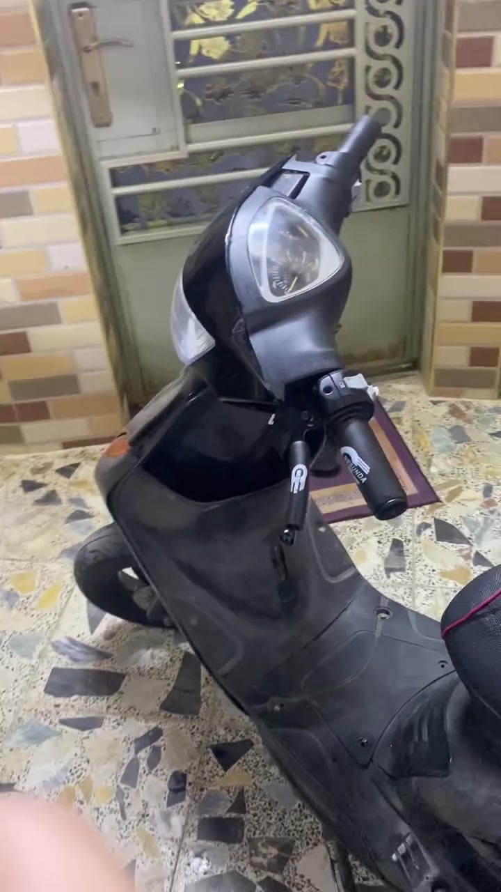 السلام عليكم ماكس عدله للبيع دراجه حلوه ونضيفه بيهه    صالنصه رياضي FM  رايدهه ب550وبيهه مجال حك جيه الموشراي لايتبعني رجاءا رقم***********
مكينه مامفتوحه
