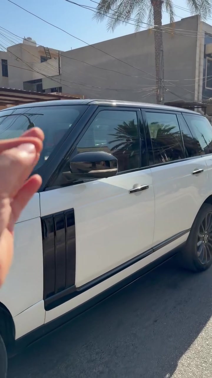 Range Rover Vogue Autobiography  2016
اريدها ب 265 وماكو هيج سعر 🔥خليجي سردار 

فول فول مواصفات:
• 4 كوشنات VIP منفصلة + مساج
• تدفئة وتبريد وكوشنات خلفية منفصل
• 4 أبواب شفط وداخل احمر 
• بانوراما السيارة تو كلار بلاد لونين 
• جكات + تنزل وتصعد دوسات كهرباء
• مواصفات أوتوبيوغرافي كاملة فول فول 

السيارة على وضع الشركة ومكفولة كفالة عامة، بيها فقط بارد بل جاملغ  بالجهة الأمامية بحدود شبر.
📄 تحويل السيارة بنفس اليوم 
📍 بغداد – حي الجامعة
💰 السعر كلش مناسب
📞 اتصال أو واتساب فقط:
***********
