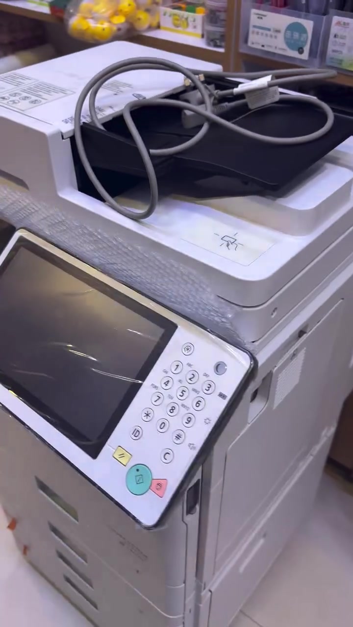 طابعة كانون C355 جديدة 
الاحبار مال الشركة بعدهن ما خالصات شغالة ومكفولة من اي عطل عوزها فقط 3 اشرطة سعرهن 30 الاف 

للتواصل: *********** واتساب
*********** اتصال
