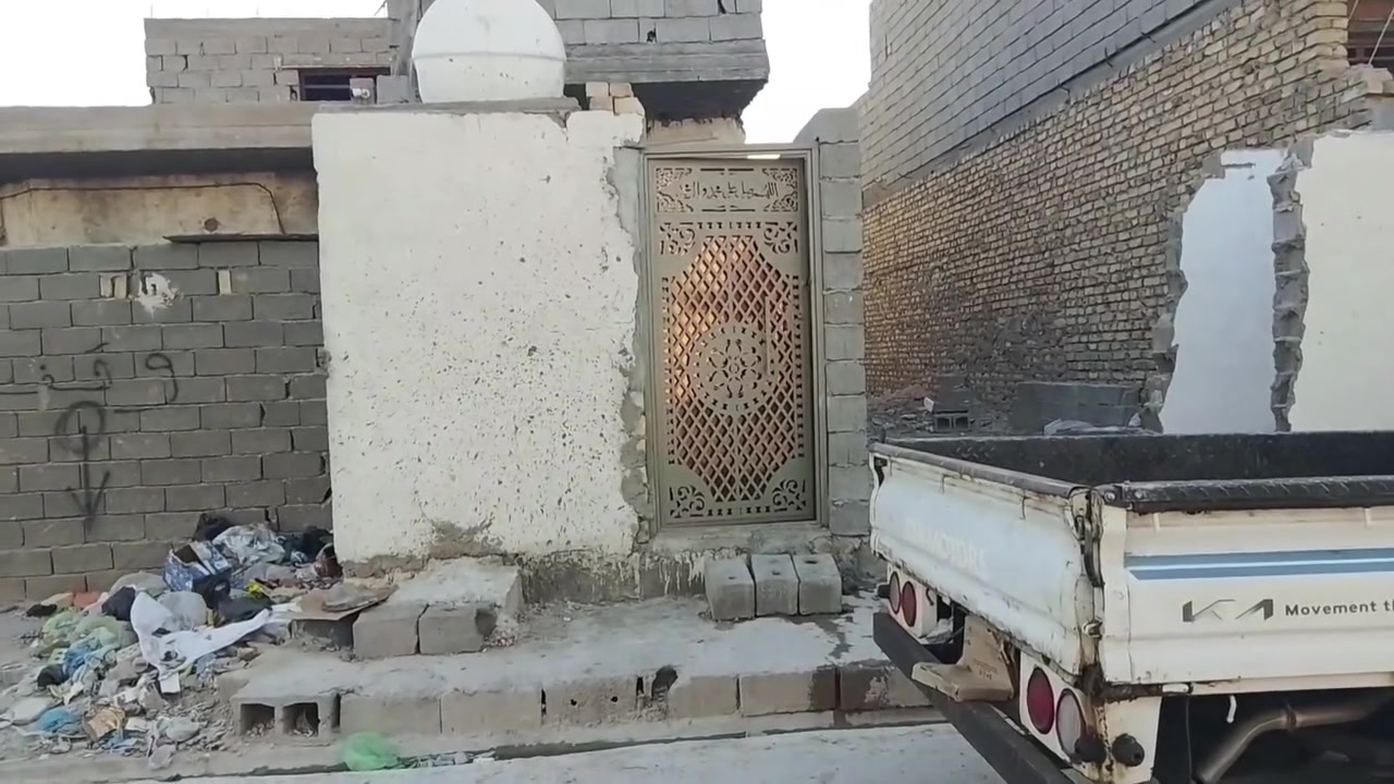 السلام عليكم بيت للبيع طابقين مساحه 70متر حميديه شارع السبيس قرب الصيدليه الجديده ***********

