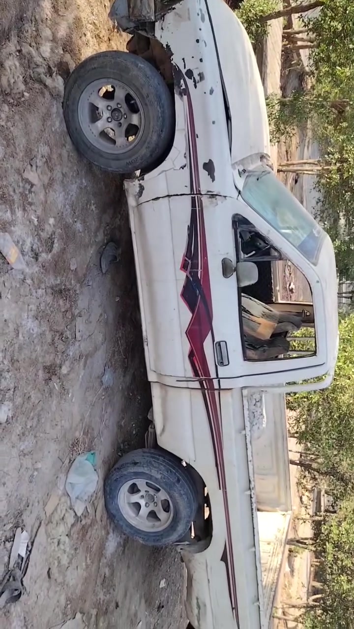 السلام عليكم ورحمة الله بيكم تفصيخ موديل ١٩٩٠ محرك وكير جدد تخم تاير ويل كب حلو القماره نضيفه البدي نضيف شتحتاج غراض اتصل وتدلل مكاني بابل القاسم *********** ***********
