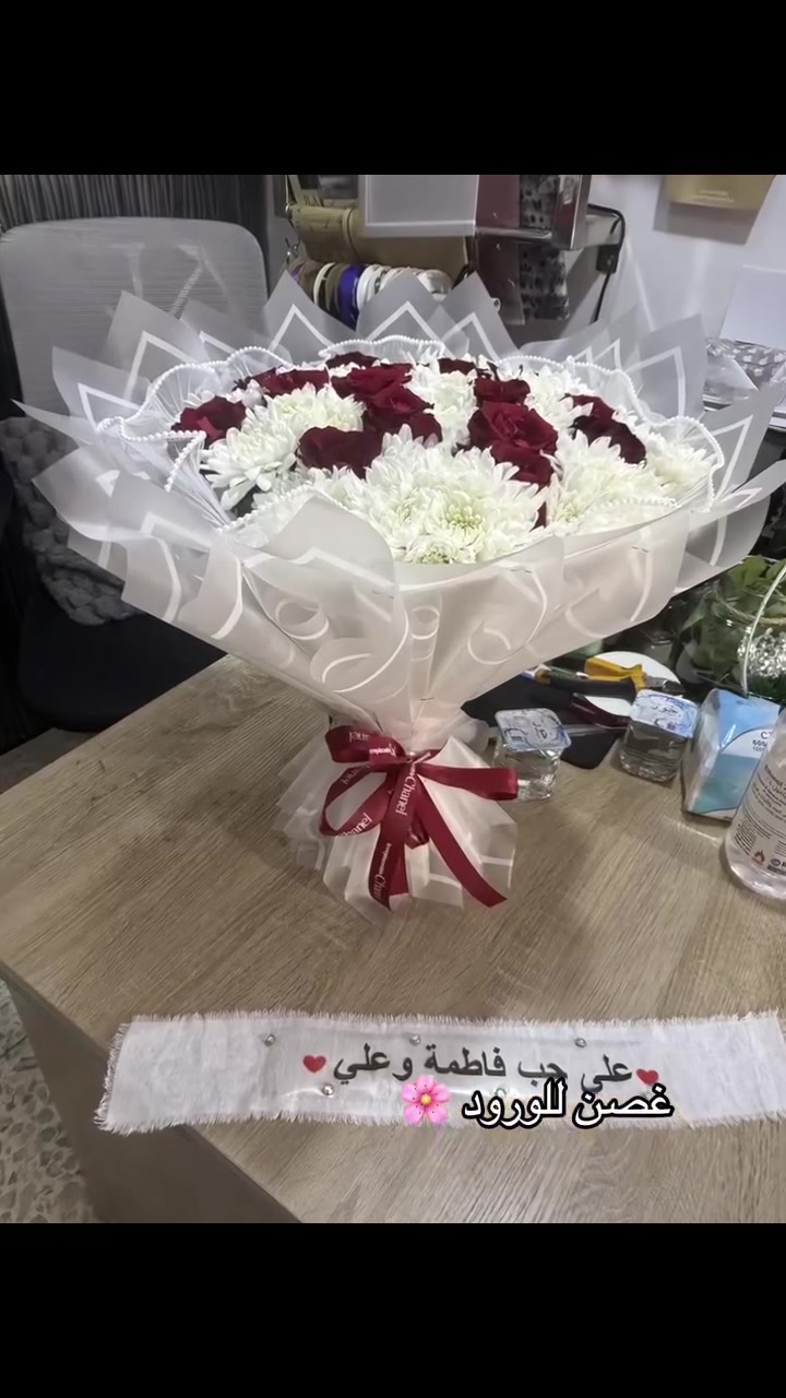 غصن ورود • طبيعي • صناعي