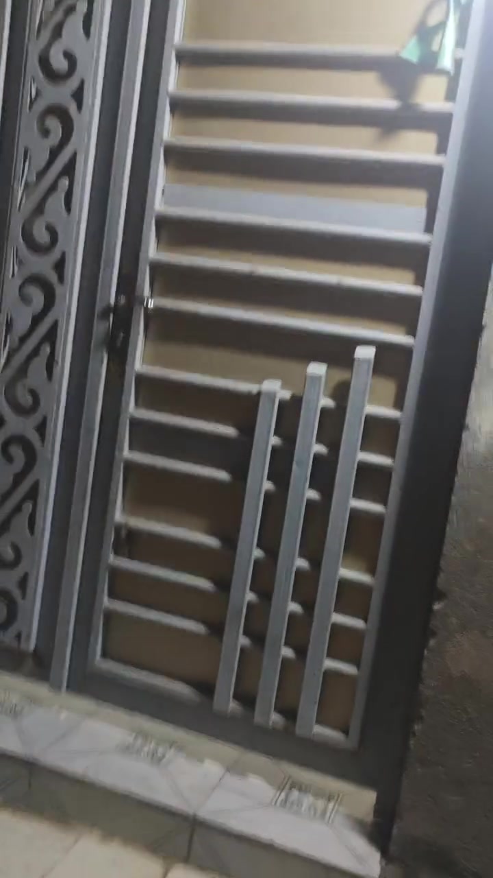 بيت للبيع • ١٠٠م • سند ٢٥