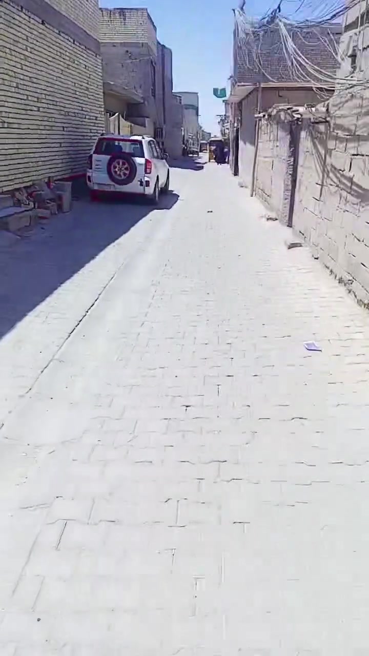 سلام عليكم هيكل مي وكهرباء ونضام سبالت وسخان ويا وتانكي مي ويسراميك وياصحيات ومطبخ  طابوك رفت وصب طابقين هيكل بوب وشبابيج  شارع ابو دراج 57 متر عرض شارع 5 مترات  سعر 38///***********

