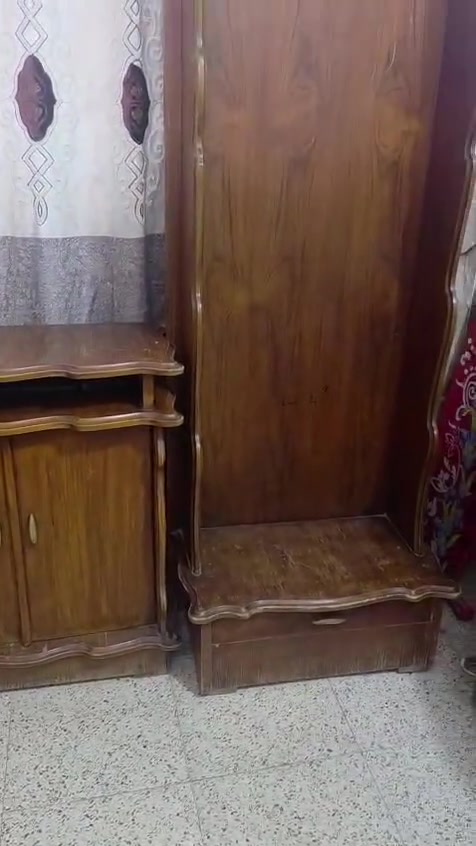 غرفه اخشاب صاج وجه وكفة السعر 750 الف وبيها مجال مكاني بغداد الشعب 
771 673 0470
***********
