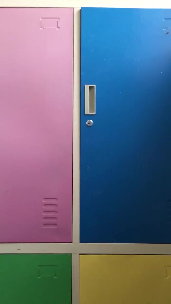لوكر حديد • حجم كبير • مع قفل