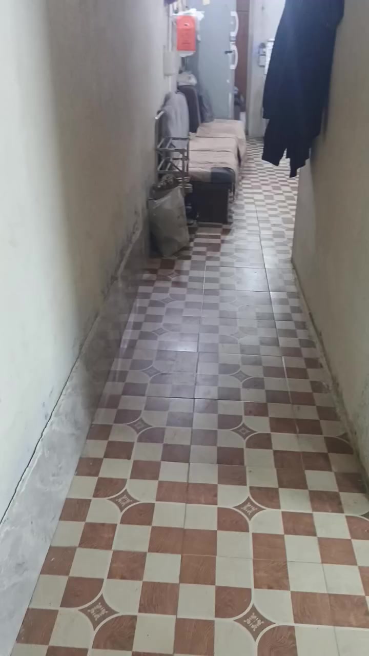 بيت للبيع تجاوز العنوان الشعب الجمعيات بي بناء غرف النوم ٢ ومطبخ صالة خدمات خارجية وداخلية حوش جبير سعره ٢٥بي مجال  ***********
