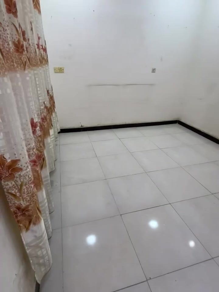 السلام عليكم مشتمل الايجار الشعب مجاور محطه سما بغداد قريب على شارع العام الأستفسار ***********
