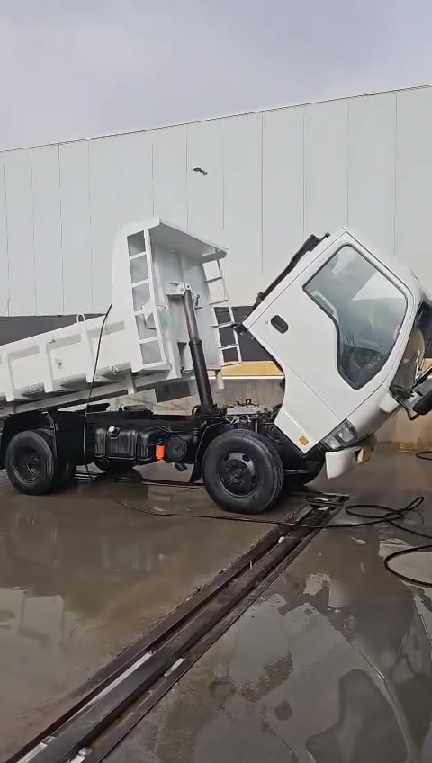ايسوزو NPR ٢٠٠٨ • جيرو مكينة اكسل • خاوية