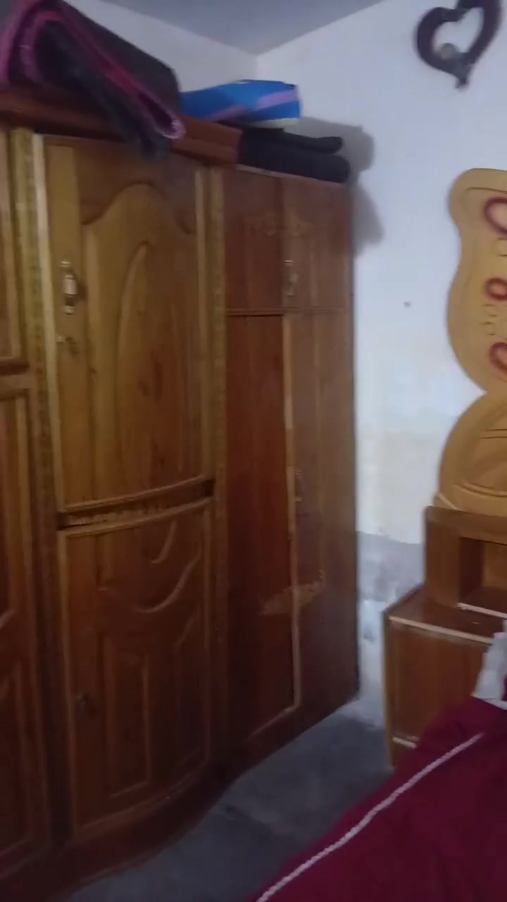 هاي غرفه نوم بيها اضرار تصلح سعرها 280 بيها مجال خادم ***********
