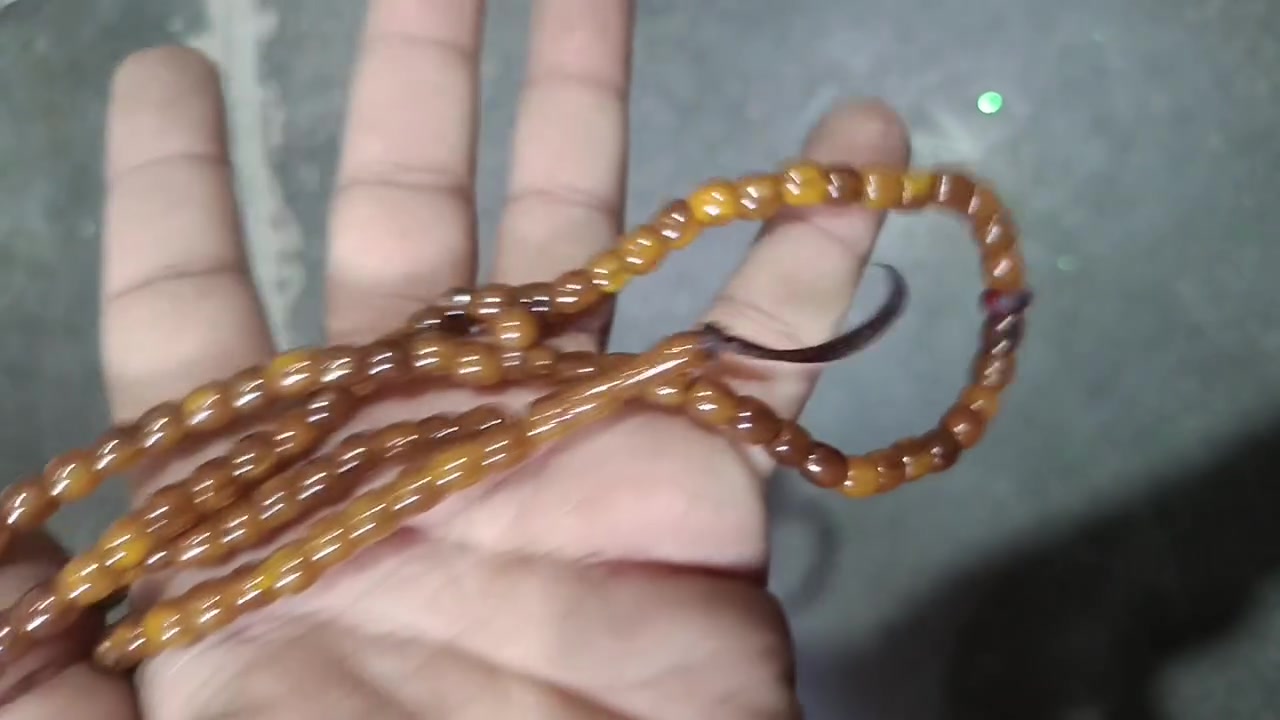 للبيع سبحه سندلوس الماني قديم
سعره 60الف
***********

