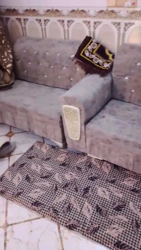 تخم البيع نضيف مابي اي شي ب ميتين وخمسين وبي مجال  ***********
