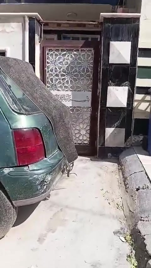السلام عليكم دار للبيع طابو ملك صرف مساحه 93م بالسند واقع حال117م واجهة 5 اله ربع مكان البيت بغداد الجديده النعيرية قرب مدرسه ابن سينا للاستفسار مكتب البراق للعقار ***********
