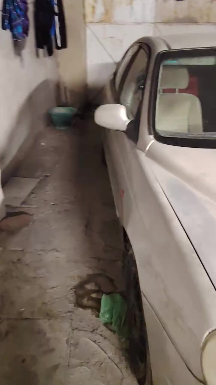 موديل 2000 دايو لكنزا السياره بحاله جيده اي نقص ما بيها باسمي داور ثاني يوم مكاني بغداد حي النصر السعر 33 ورقه ***********
