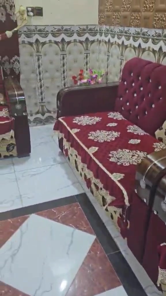 السلام عليكم ورحمه الله وبركاته تخم للبيع مع مفرش قماش اصلي الصراحه التخم ما بي اي ضرار يجي الشراي ايشوفه إذا طلع بي اجيبله واحد جديد مع الملاحضه التخم تسكام قوي كلش السعر 300الف وبي مجال العنوان كوت منطقة الكارضيه