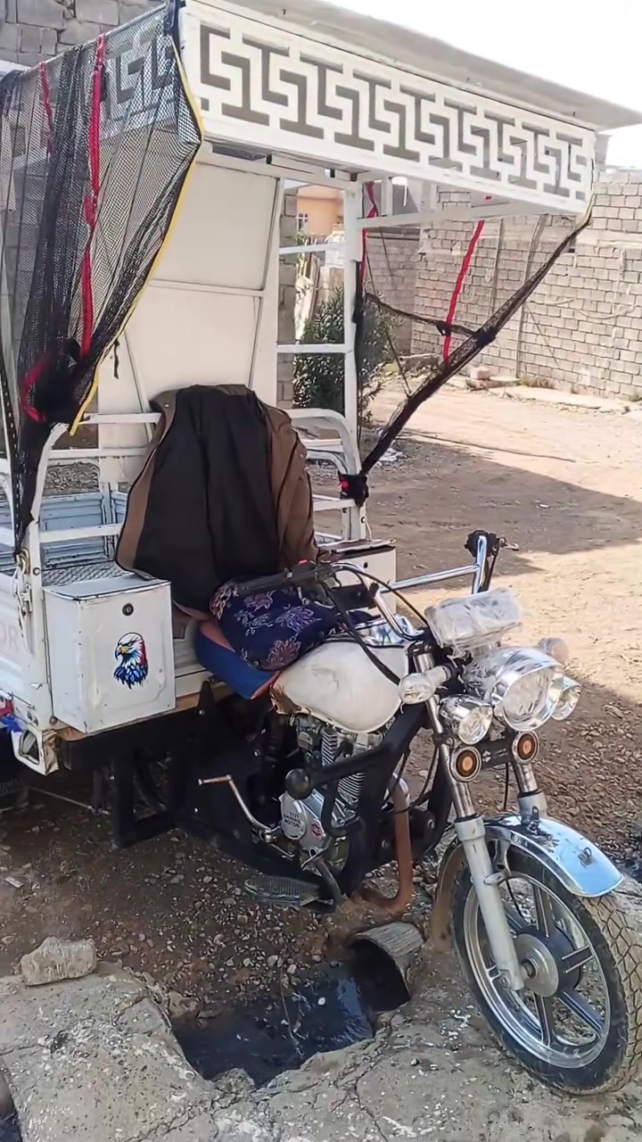 توكتوك • بيها مجال