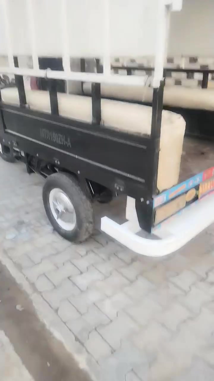 للبيع مديل ٢٠٢٢ طلعه ٢٠٢٤ مكاني نجف حي الشرطه ***********
