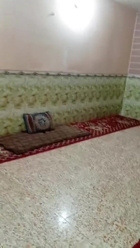 اللهم صلي على محمد والي محمد 
بيت مساحه ٣٠٠م طابو زراعي سند ٢٥
 ركن طابق ونص بناء جديد كافة الخدمات
 ماء مجاري كهرباء
 العنوان كربلاء طويريج شارع المحيط 
مال حي ضباط مقابيل طابو مال حي الضباط 
 بالقرب من المدرسه جديده مال حي الصناعة 
السعر 125 مع المجال 
الاستفسار ***********
