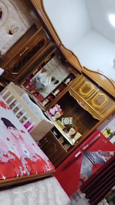 سلام عليكم يوجد غرفه نوم للبيع سعره مليونين وثمنمية مستعمله بس جديد المكانه بالسته كيلو  الي يريد يشريه يتصل علا صاحبه هذه رقم *********** اني مكلفه بالنشر
