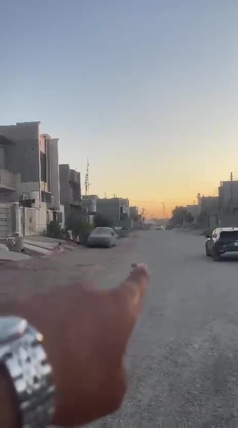 دار سكن للبيع ملك صرف مساحه 100 متر السعر مناسب ب90 مليون موقع مميز شارع 20 حاليا مؤجر يرهم استثمار اوسكن خدمات كامله مي كهرباء مجاري انترنيت شارع شبيس  حاليا الموقع قرب جامع عمر بن عبد العزيز مدارس قريبه عليه
كما موضح بلصور والفيديوهات استفسار خاص اتصال عل رقم ***********
