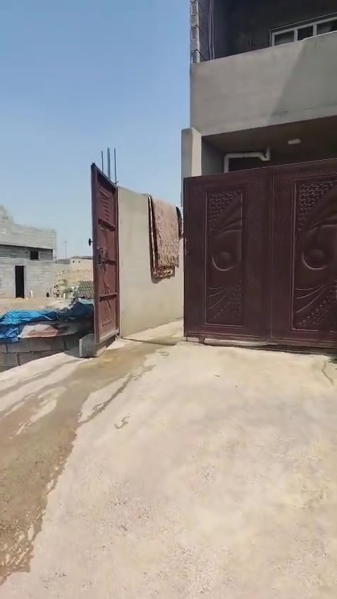 يعلن مكتب ابو يحيى لتجارة العقارات في محافظه كركوك قضاء الدبس  عن بيع      بيت  سكني طابقين في حي الشهداء   الثانيه  خلف  معمل ابو زينب بالقرب من بيت ابو صلاح   مساحته ٢٠٠  متر خدمات ماء كهرباء يتكون من طابق الأول  ٢ غرفة نوم مع هول استقبال صحيات مطبخ والطابق الثاني غرفتين نوم وهول صحيات ومخزن وسقف ثانوي 
السعر (٥٧ مليون)  والسعر مناسب جدا   وبي مجال كما موضح بالصور أدناه 👇👇👇👇👇👇👇👇👇👇👇 للتواصل عبر الأرقام التاليه
*********** ابو يحيى
***********
*********** يحيى الحمداني ابو عبدالله
   ( التوفيق من الله و للجميع)
تنويه علما ان دوام المكتب من الساعة التاسعة صباحا لغاية الواحدة ليلا للتواصل على الأرقام المذكوره اعلاه كلها واتس اب ☝️☝️☝️☝️☝️☝️ 
الماسنجر لايعمل  الواتس اب
ملاحظه لدينا  محامي يتوكل عن كافة الدعاوي في المحاكم  الاستاد احمد شافي يتوكل  للقضايا القانونيه التي تخص الدولة  في تحويل الأملاك في دائرة العقارات والاستشارات القانونيه  في المحاكم المختصه  يعمل بأقل أجور وذالك لتسهيل الإجراءات القانونيه للدوله في اي مجال
ملاحظه مهمه أجور المكتب بأقل الأسعار تشمل مكتبات بيوت  وسيارات واليات زراعيه دراجات  ناريه بيع شراء دور قطع اراضي   والرزق والتوفيق من الله
