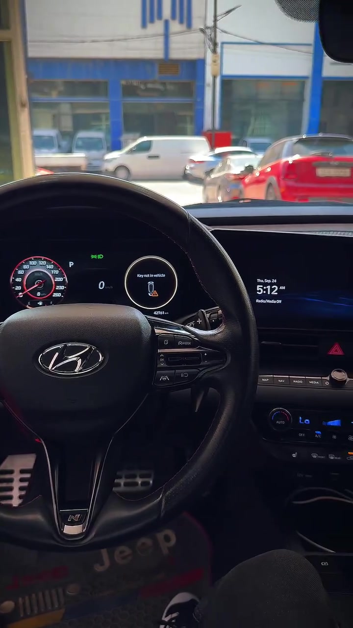 🔥 إذا تريد النترا رياضية، موديل حديث وسعر مدروس… لا تفوّت هاي!

HYUNDAI ELANTRA N LINE 2025 🔥

🏎️ N LINE — الشكل الرياضي المميز
📅 موديل 2025
📏 ماشية 25 ألف مايل فقط!

💥 تفاصيل الحادث:
حادث صندوق فقط، مع ضرر بسيط معدل PDR .

سيارة تجمع بين الشكل الرياضي وحداثة الموديل، وبممشى 25 ألف مايل فقط.

💰 السعر: 15,300$ فقط!
🔥 وبيها مجال بالسعر!

إذا تدور على النترا N Line 2025، بشكل رياضي وسعر مناسب، هاي تستاهل تشوفها وتفحصها على الطبيعة.

📍 أربيل 

صافي 
***********
