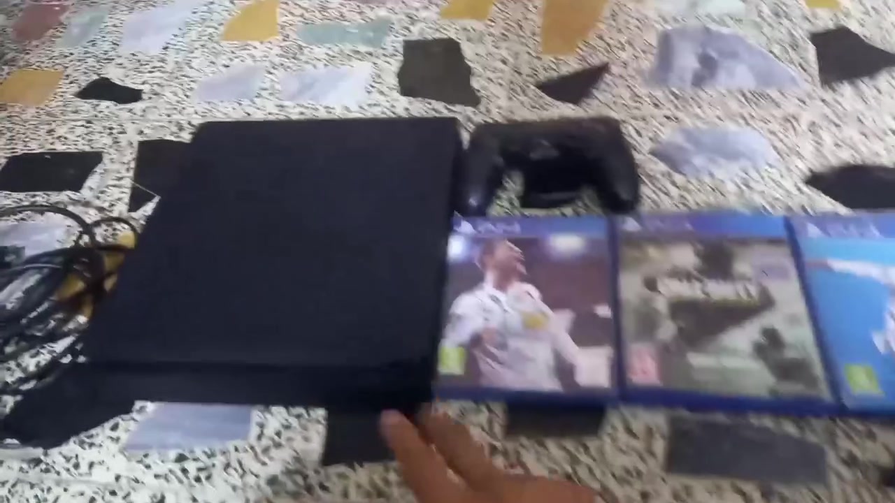 بلي فور • نضيف • جوستك و٣ أقراص