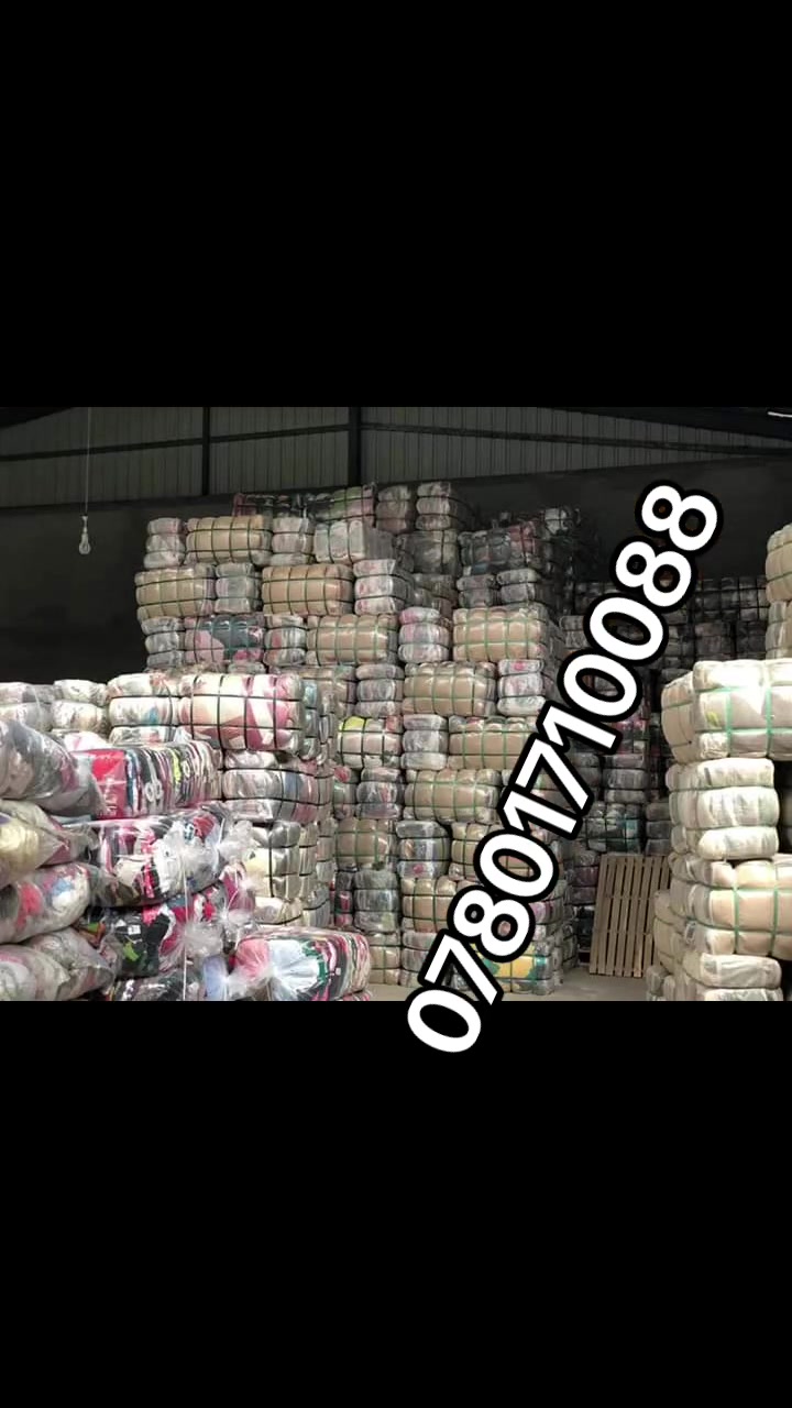 السلام عليكم 
 اصدقائي الاعزاء اهلا وسهلا بكم يوجد بضائع شلعه درجه اولى شتوي جدا رخيصه ورجالي ونسائي اهلا وسهلا بكم ويوجد خدمه توصيل كافه المحافظات والاستفسار على الواتساب 
***********
