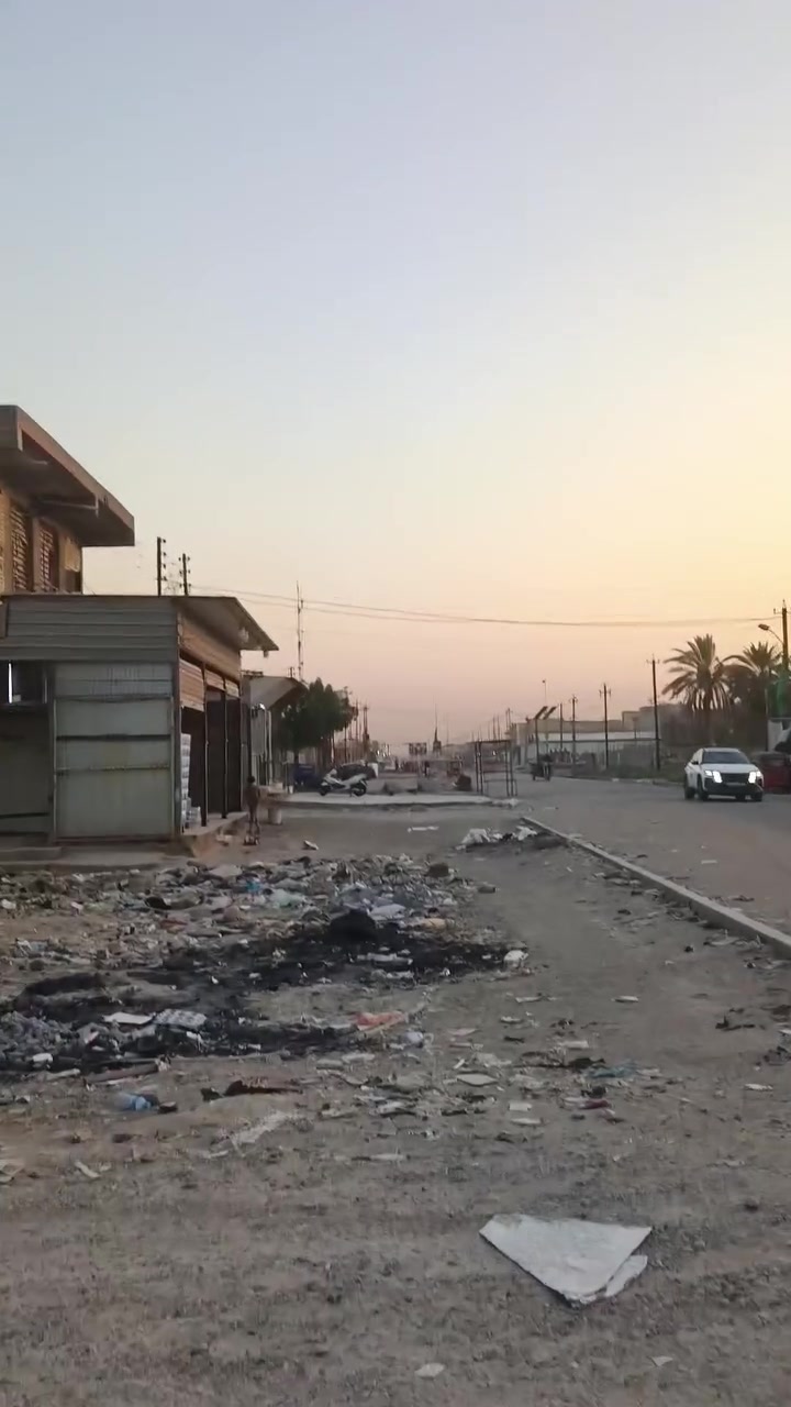 سلام عليكم قطعه ارض للبيع مساحه 100 الواجه 7 والنزال 14 قريبه ع شارع
العنوان حي طارق القديم تعبر سيطرة ثانيه 
استفسار اكثر اتصل *********** او واتساب
