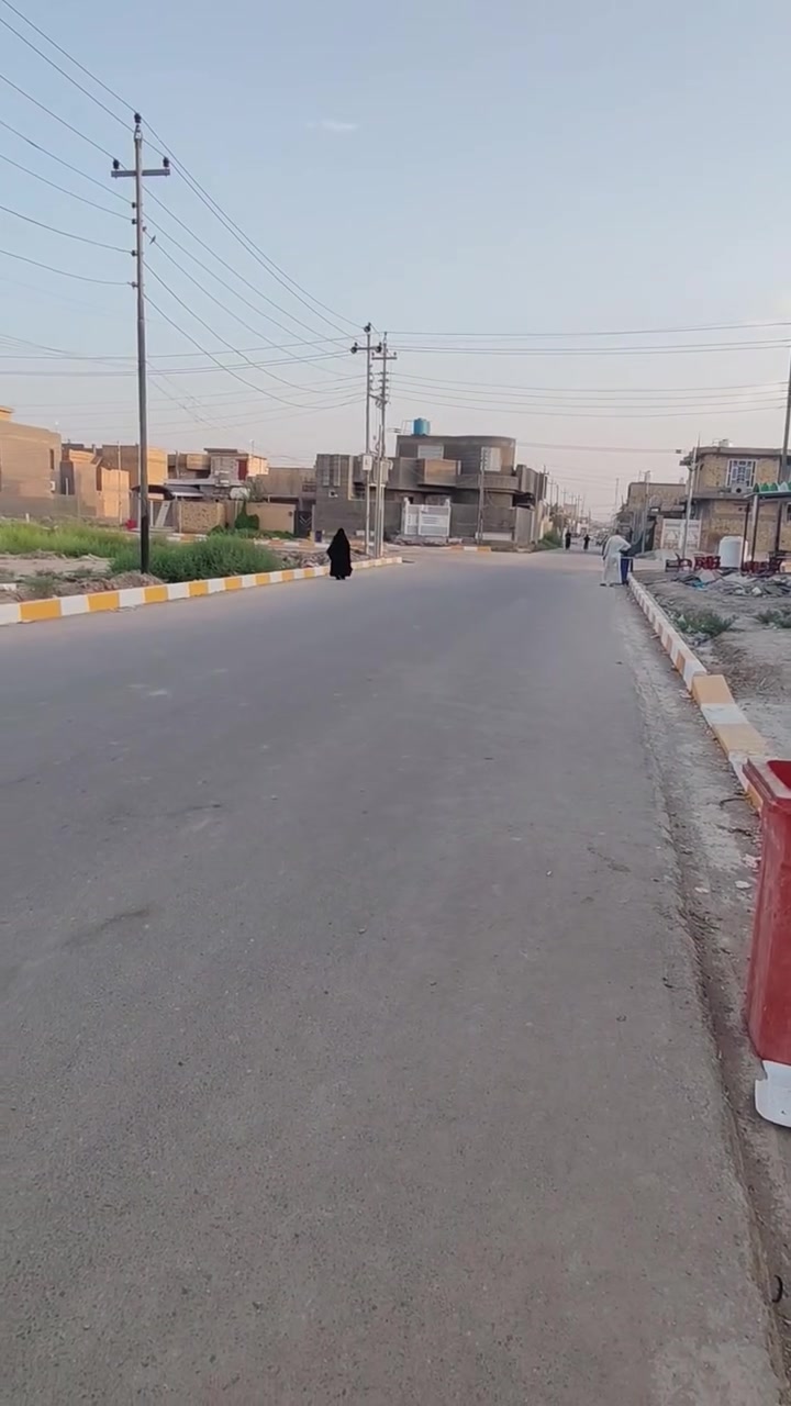 قطعه ارض للبيع حي التربه قرب شارع 30 
اول فرع وره شارع 30 
متوفره كافه الخدمات من مي وكهرباء ومجاري وتبليط 
للاستفسار ***********
