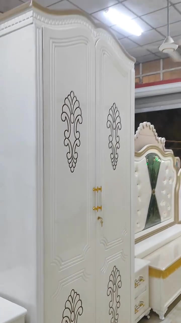 غرفة اخشاب نجارة العنوان سامراء للاستفسار المراسلة على الخاص او الاتصال على الرقم ***********
