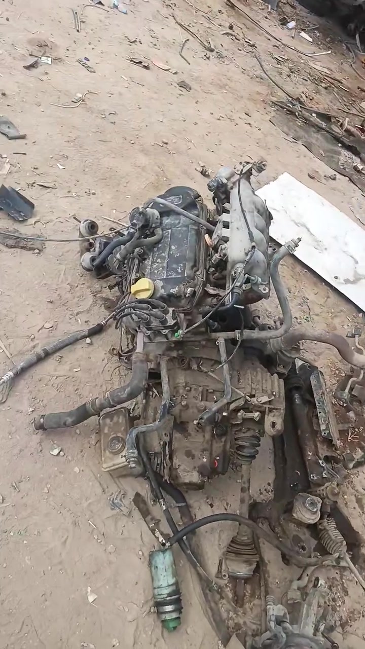 ابو ملاك • قطع غيار