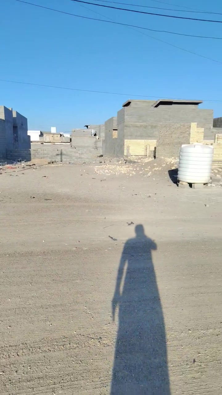 سلام عليكم قطعة أرض للبيع الموقع فلوجه حي المختار
في مربع الذهبي على شارع 15 متر مربع مرتب كاع بجر
الابعاد 12.50 × 20 نوع العقار عقد زراعي  سعره 16 مليون
 وبيه مجال اي استفسار اتصل او راسلني خاص وتدلل
هاتف *********** واتساب
هاتف *********** واتساب
للمزيد من المعلومات يرجى مراجعة مكتب أحمد العابدي
