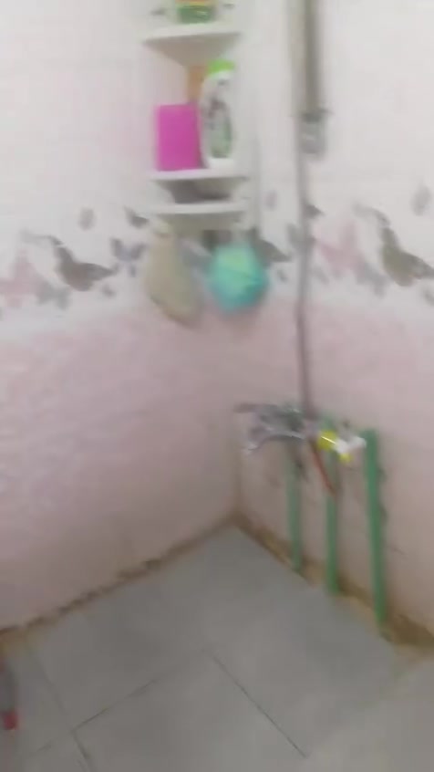 سلا عليكم بيت رهن في حي المكرمه قرب سوك مال العسكري كبل المشتل غرفه وصاله سعر الرهان 12 ميلون قفل  البيت مال عاله زغيره تصل على رقم ***********بي وتساب
