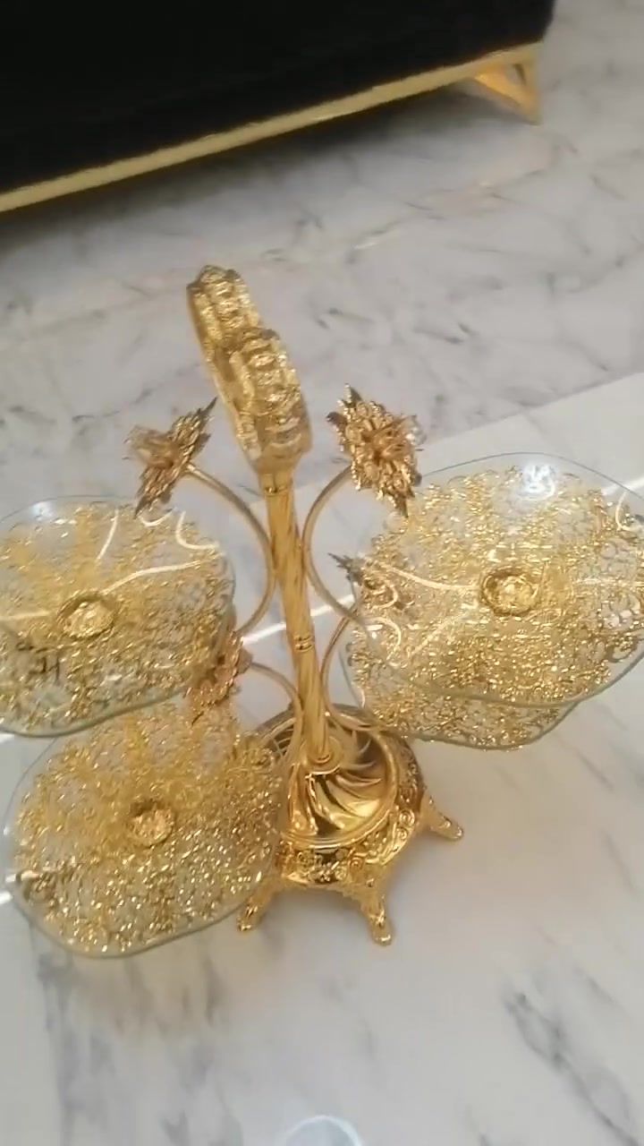 لالسلام عليكم ورحمة الله وبركاته   عندي تيبلم جديد الطول ١٢٠. مع تقديم قطعه الي حب يراسلني خاص ***********
