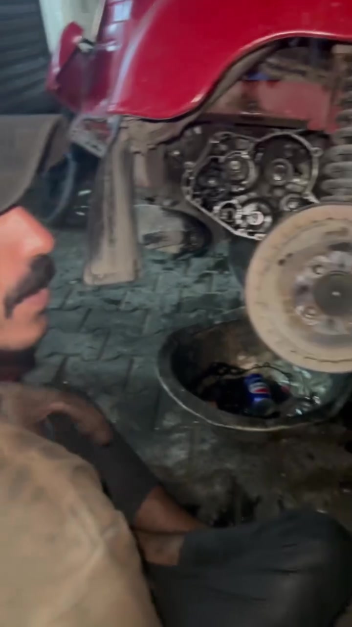 ‏أخوكم خادمكم أحمد الحجام كهربائي فيتر عام
