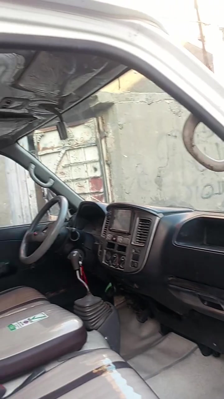 سلام وعليكم نيسان اورفان موديل 10 مكينه كير اكسن تبريد صدر كله جديد دوشمه مكاني بغداد ***********
