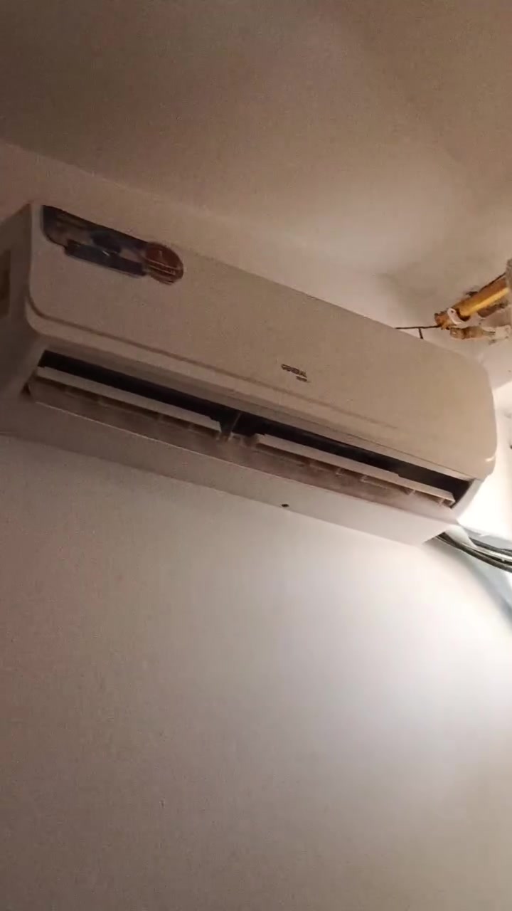 للبيع طنين جديد يخبل هوه ثلجط ما مستخدم هواي اريد ابيعه بسبب لشيله  وعندي ويه مبردات ثنين سعره ٣٠٠.  مكاني لمشتل وسعر لمبردات ثنينهن ٧٥ الف. ***********

