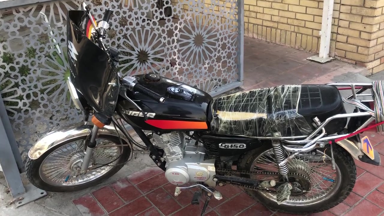 يالله بسم لله دراجه للبيع س 350 دراجه محرك ممفتوح اي عيب مابيه كهربائيات كامل شغال شلعه بيه تخبل دراجه تايكر ورجع وكرر اذا مو شراي لتعبني ***********
