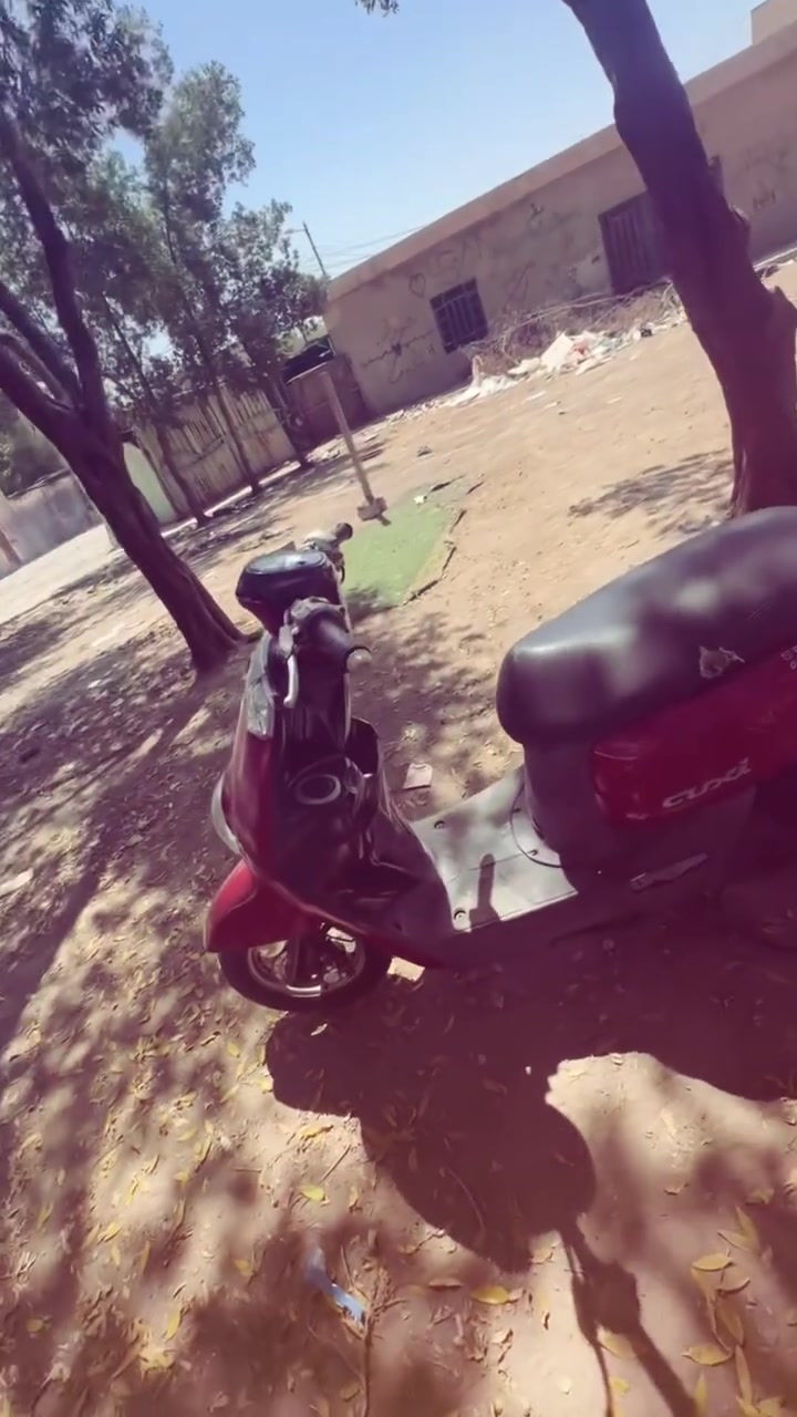 بوليس حديث نوزل ياباني  كفاله عامه 
صارله شهرين نازله رنبه 
بوشه ٤٩ بلاد 
دراجه برغي ما مغير بيها بحاله الرنبه 
مكاني بغداد 
السعر ٩٠٠ وبي مجال 
مكاني بغداد الدوره 
للتواصل ***********
ملاحظه الدراجتين نفس المواصفات بالضبط وثنينهم للبيع
