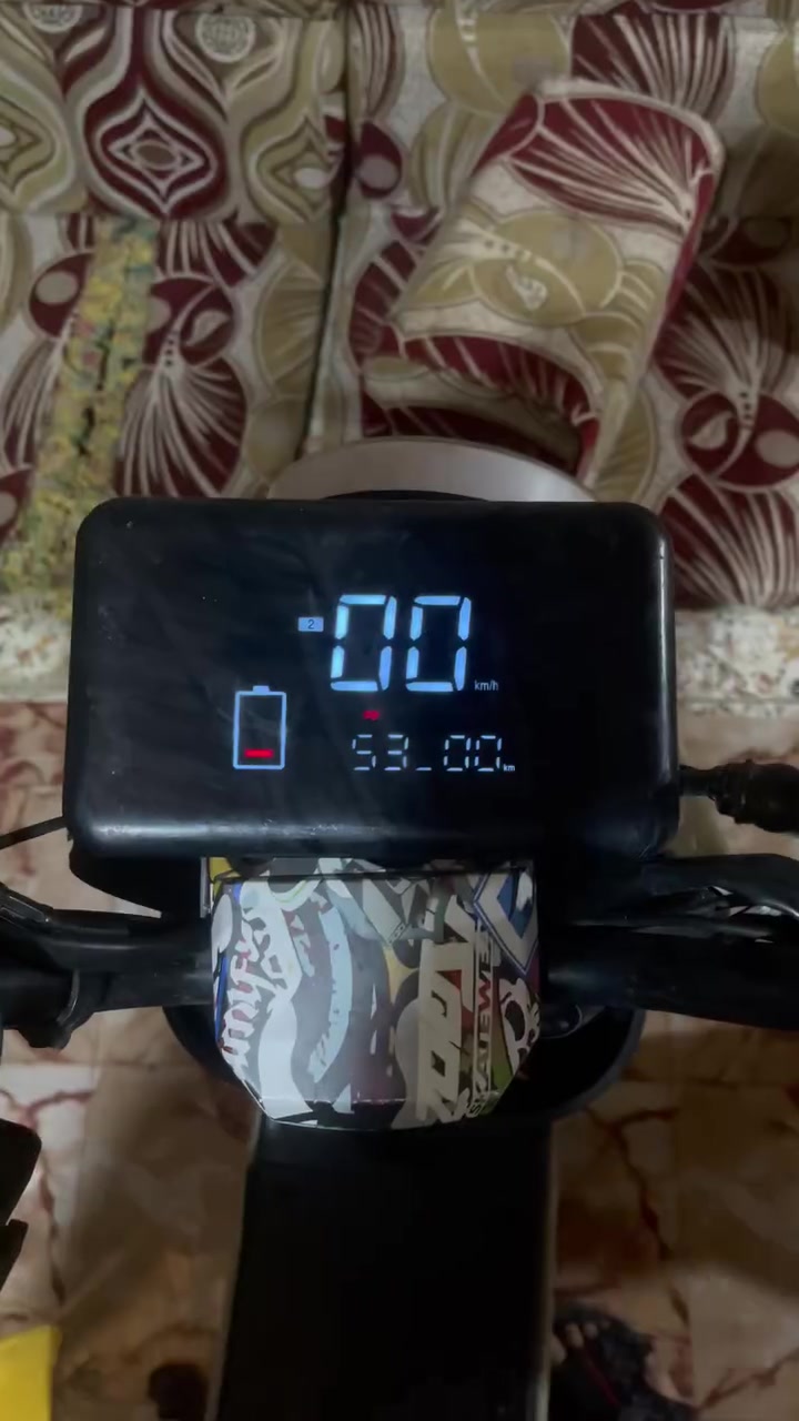 سلام عليكم دراجه لبيع مديل2024بطاريات واكفات بيهه 3 بكاني بصره بل قبله يم فران نرجس رقم***********بيه بس بصمه وحده سعر 250 وبيه مجال
