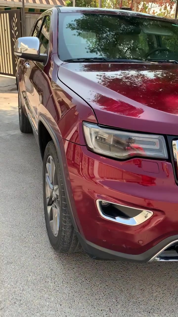 السلام عليكم 
سيارة جيب ٢٠١٨ خليجي limited plus للبيع
سيارة مكفولة من الضربة والصبغ
- ٣ شاشات 
- دوسات كهرباء 
ومواصفات السيارة معروفة فول الفول 
ماشية ٦٠ الف مايل حقيقي 
سعر السيارة ٢٥ الف دولار وبي مجال بسيط 
التواصل على الرقم ***********
