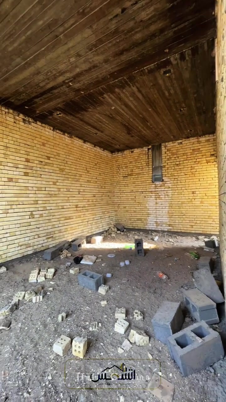 🏡 للبيع |هيكل مميز في الجغيفي الثانية – الفلوجة

مع الشمس للتسويق العقاري ☀️
اسمٌ يشرق بالثقة في عالم العقار.

📍 الموقع: الفلوجة _ الجغيفي الثانية _ خلف مجمع طيبة السكني _مقابل جامع البر الرحيم 

✨ مواصفات المنزل:
🏠 طابق واحد 
🛏️ " 2 غرف نوم
🛋️ صالة استقبال
🍽️ مطبخ
🚿 حمامات
🌿 مناور

📐 المساحة: 175 م²
📏 الواجهة: 8.75 م
📏 النزال: 20 م
🛣️ عرض الشارع: 10 م

💧 منطقة مخدومة بالكامل:
✅ ماء
✅ كهرباء
✅ مدارس
✅ منطقة سكنية مكتملة الخدمات

📜 نوع الصنف: طابو زراعي صرف

💰 السعر: 66 مليون دينار عراقي
🤝 السعر قابل للتفاوض

📞 للاستفسار والحجز: ***********

📍 عنوان المكتب: الفلوجة – الجغيفي الثانية – مجاور خدمات النعيمي

☀️ الشمس للتسويق العقاري
نرافقكم بخبرة وشفافية لاختيار أفضل الفرص العقارية.

📲 لا تنسَ الإعجاب بالمنشور ومشاركته ليصل إلى كل من يبحث عن منزل مميز.

#الفلوجة #الأنبار #الرمادي #عقارات

