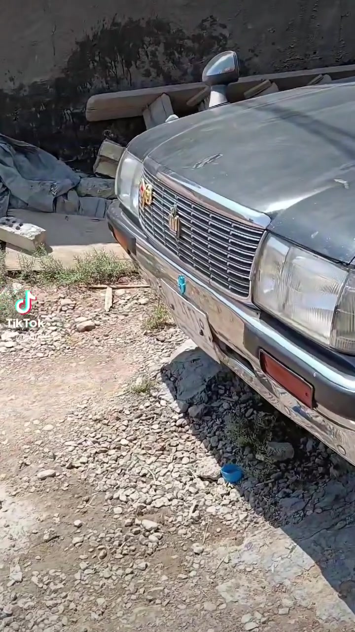 يا الله سلام عليكم سياره ارنب كراون فنصة موديل 93 سياره بلاديه كير مكينة تبريد كهربايات كلها شغاله سياره بدون ضربه بدون صبغ فقط جراد بلادي غرفه بل جيس كشنات جدد سياره مزوعه 😆 واحد على واحد مكان الزعفرانية *********** ملاحضه السياره مكفوله من الكص والضربه القويه والصوليات سعر 70 قفل
