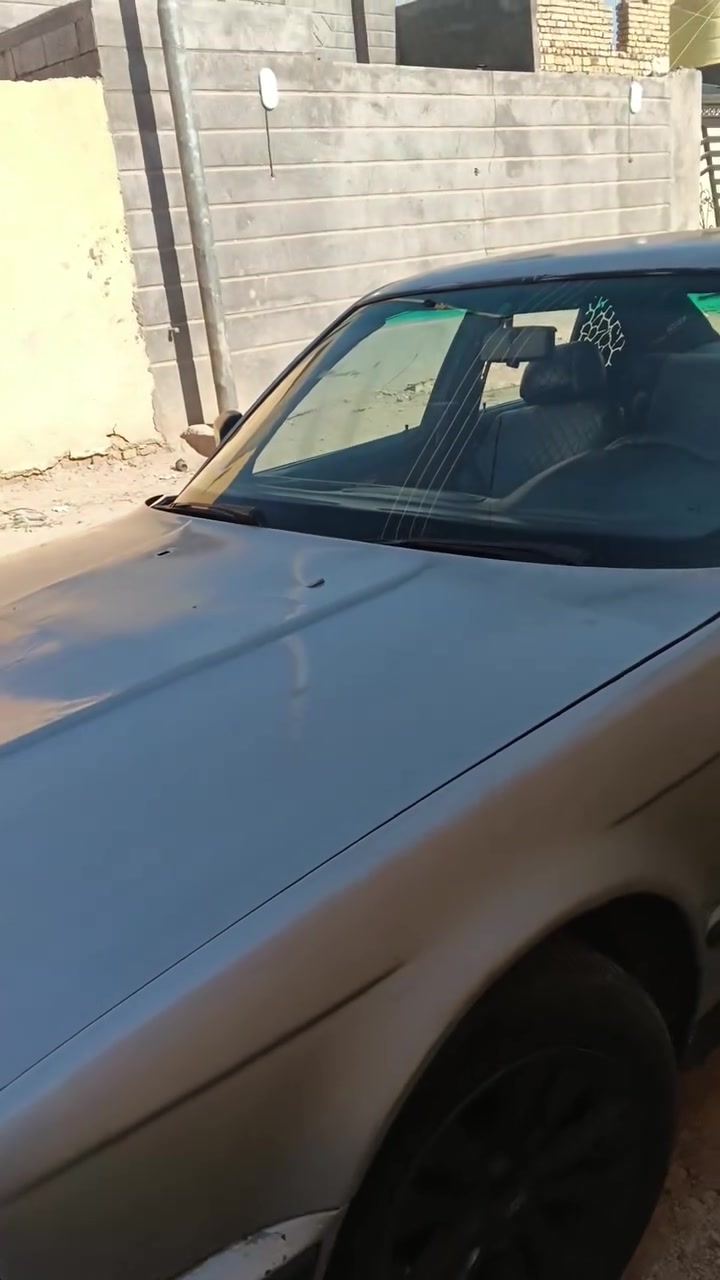 سياره بي ام دبليو محرك فيفيتي كير كهربائيات تخم تاير حداديه حلوه سياره خير من الله موديل 88 السعر 35 ورقه وبيها مجال واذا مراوس بسياره حسب القناعه عادي مكاني ناصريه ناحية الفضليه الي يحب يتصل رقمي بي واتساب ***********
